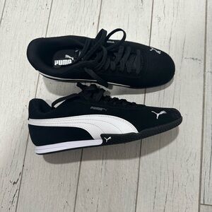 Puma Classic Black and White Trainers